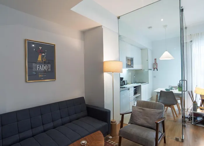 Santa Catarina - No Centro Da Com Garagem, Perto Do Timeout Market - Renovado Lisboa