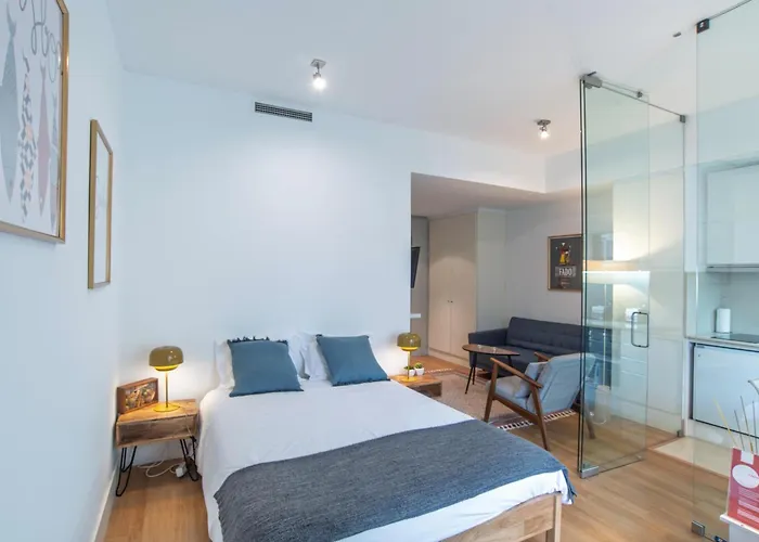 Santa Catarina - No Centro Da Com Garagem, Perto Do Timeout Market - Renovado