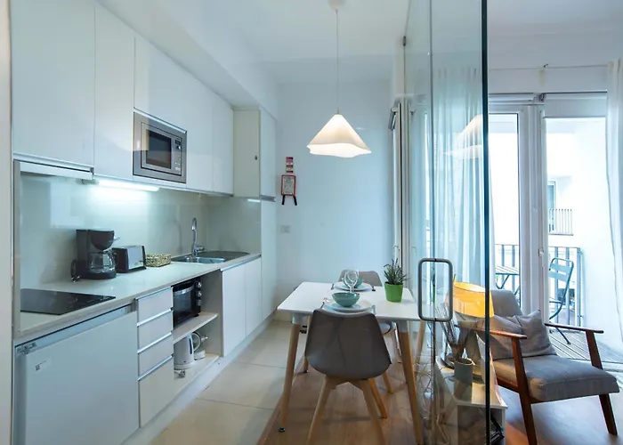 شقة Santa Catarina - No Centro Da Com Garagem, Perto Do Timeout Market - Renovado