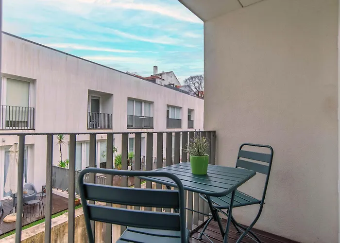 Santa Catarina - No Centro Da Com Garagem, Perto Do Timeout Market - Renovado