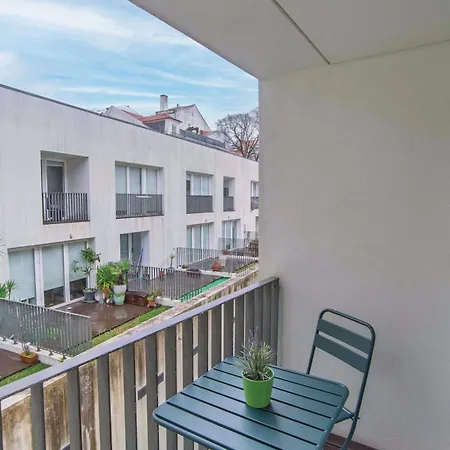 Santa Catarina - No Centro Da Com Garagem, Perto Do Timeout Market - Renovado Lisboa